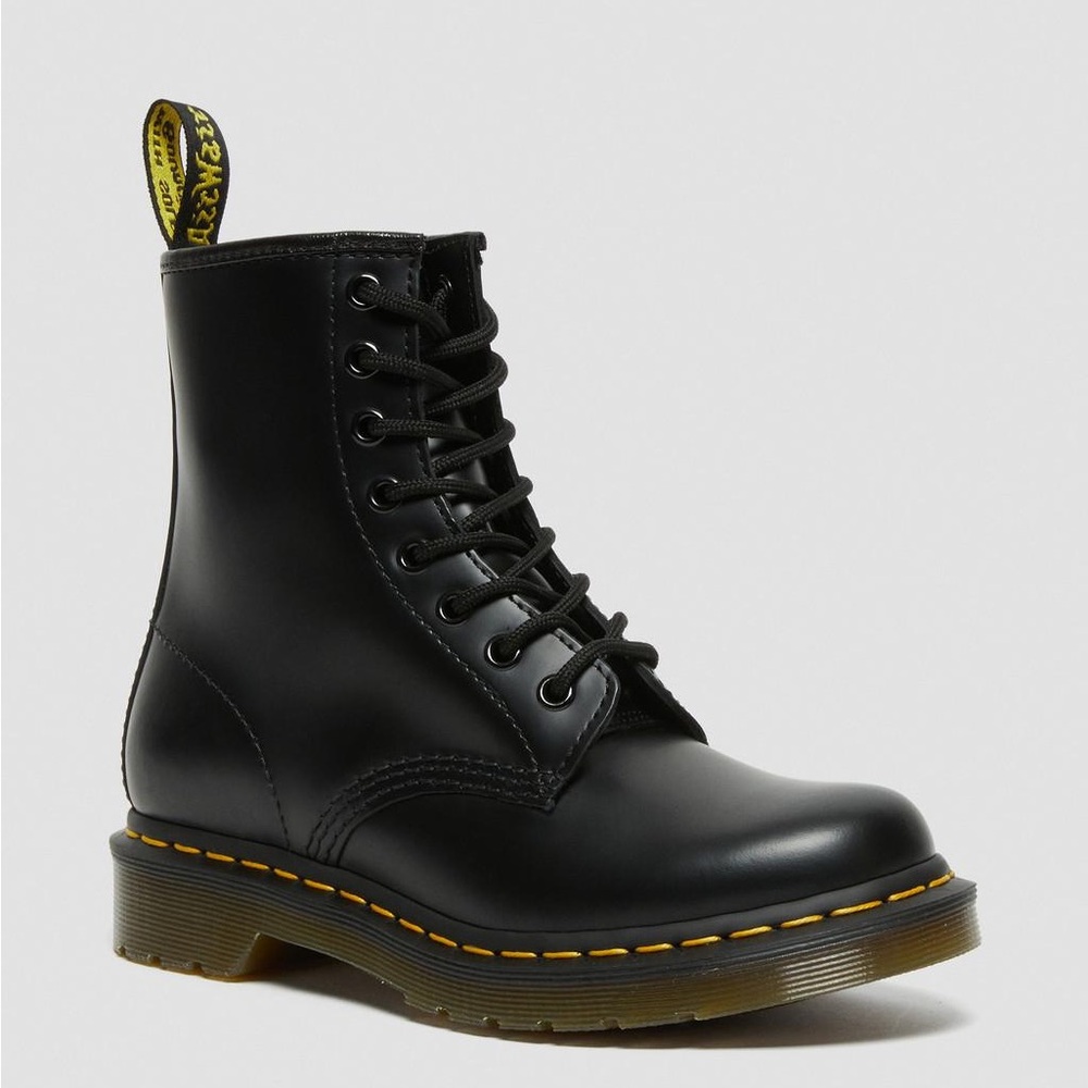 Dr. Martens- 1460 WOMEN'S SMOOTH LEATHER LACE UP BOOTS